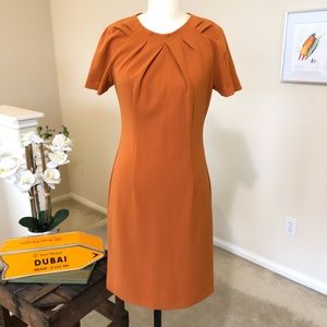 NANETTE LEPORE burnt orange short sleeve crepe sheath dress